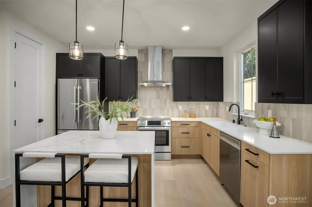 13811 84th Lane NE Kirkland WA 98034