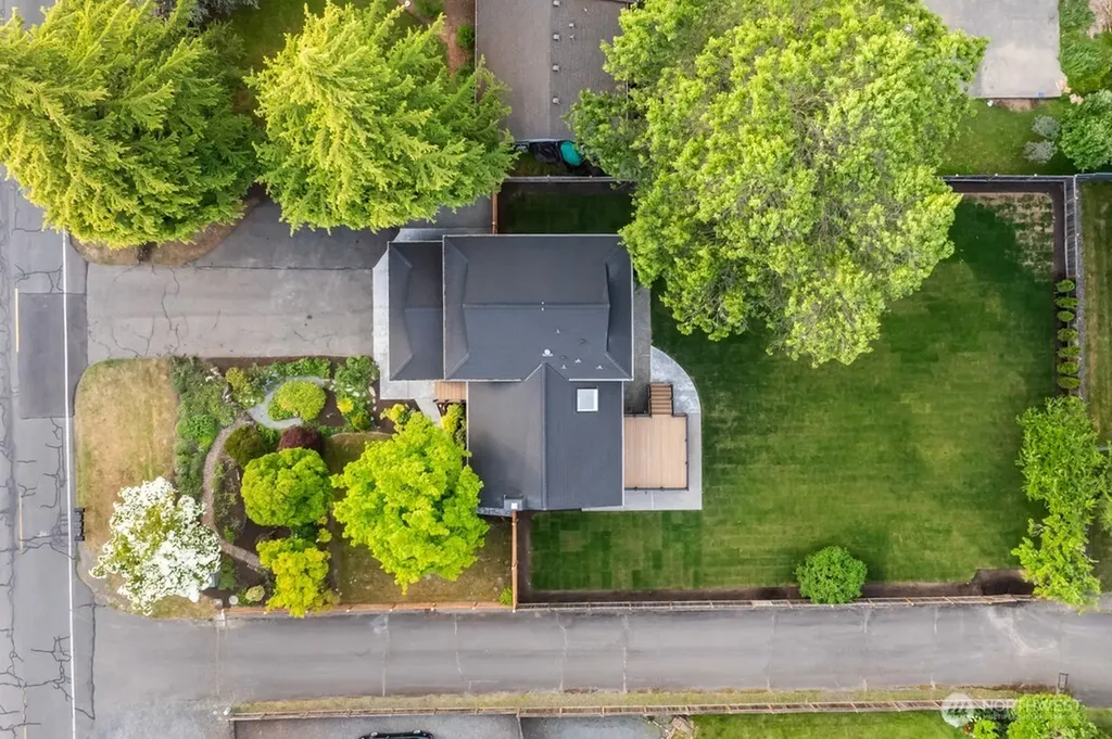 23519 28th Avenue W Brier WA 98036