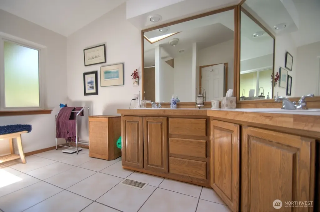 8316 176th Avenue SW Rochester WA 98579