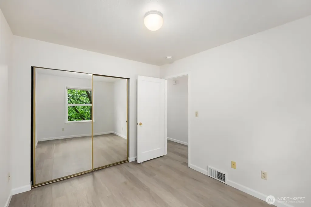 295 NE Alder Street Issaquah WA 98027