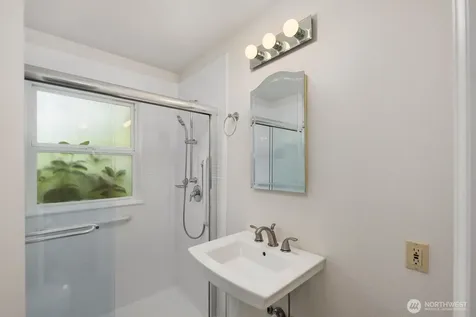 295 NE Alder Street Issaquah WA 98027