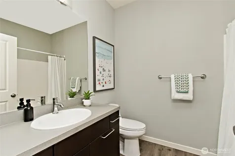 1843 NE Kenyon Court Issaquah WA 98029