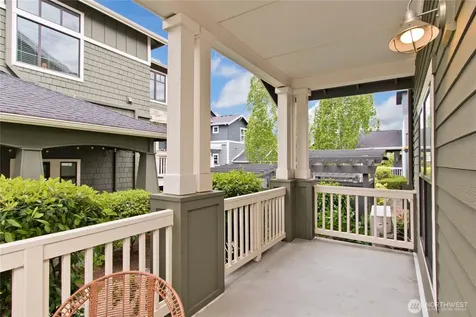 1843 NE Kenyon Court Issaquah WA 98029