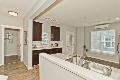 1843 NE Kenyon Court Issaquah WA 98029