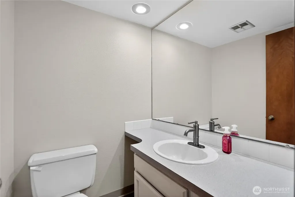 614 SE 130th Vancouver WA 98683