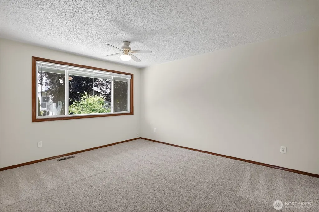 614 SE 130th Vancouver WA 98683