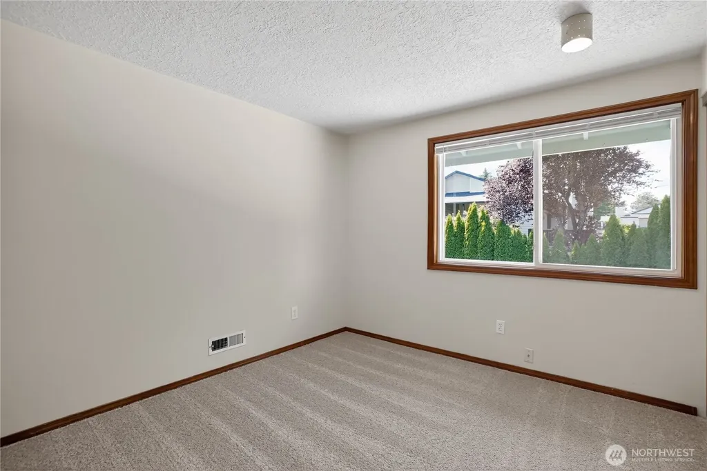 614 SE 130th Vancouver WA 98683