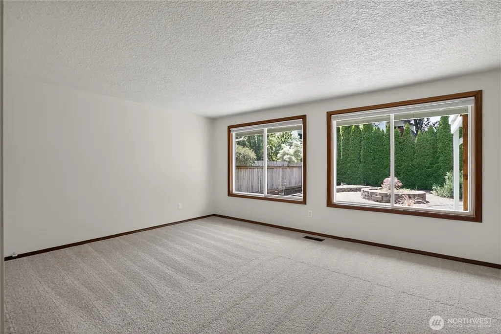 614 SE 130th Vancouver WA 98683