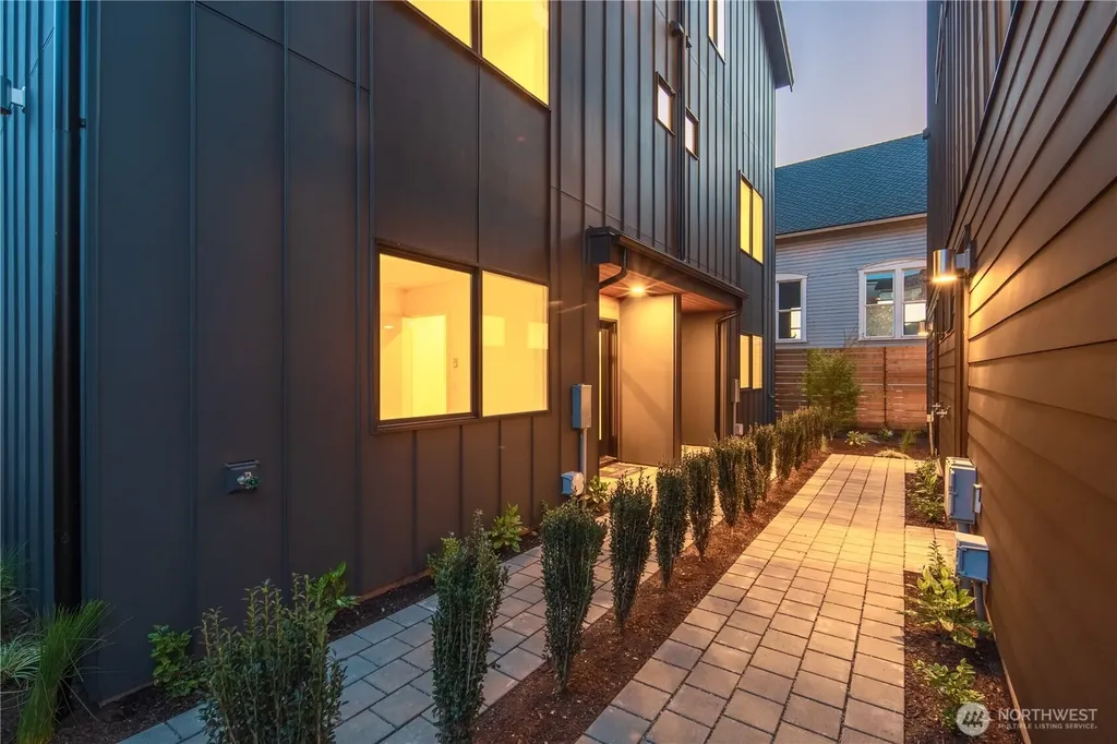 1757 NW 62nd Street Seattle WA 98107