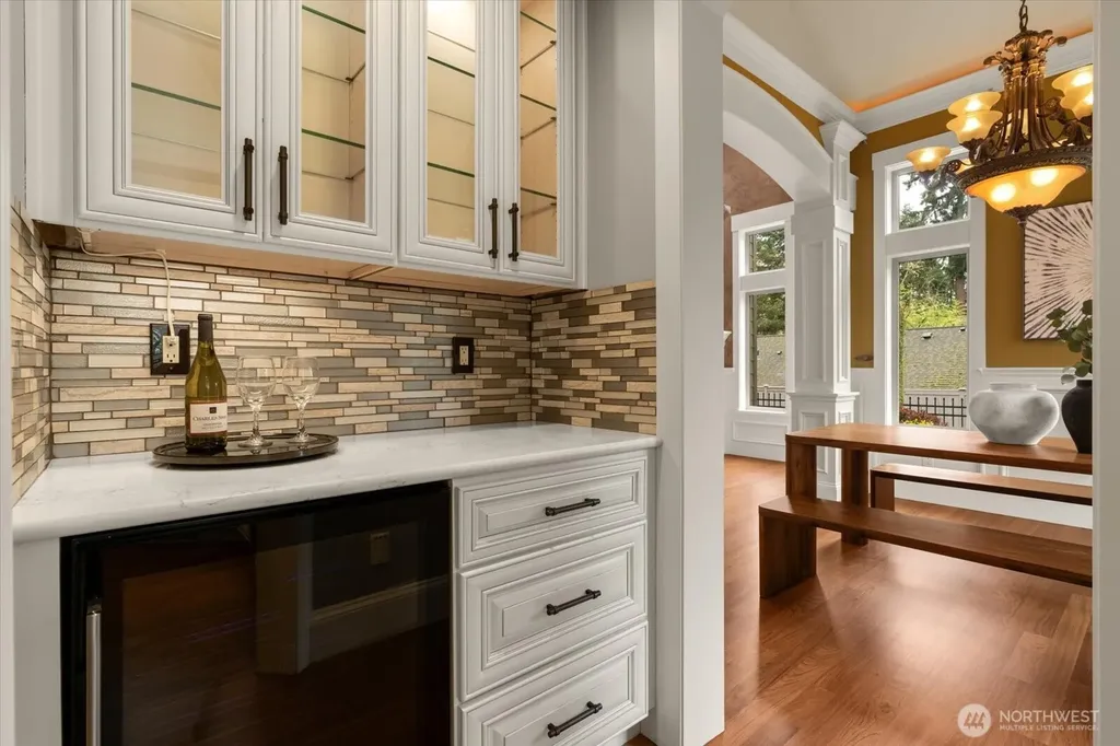19415 100th Avenue NE Bothell WA 98011