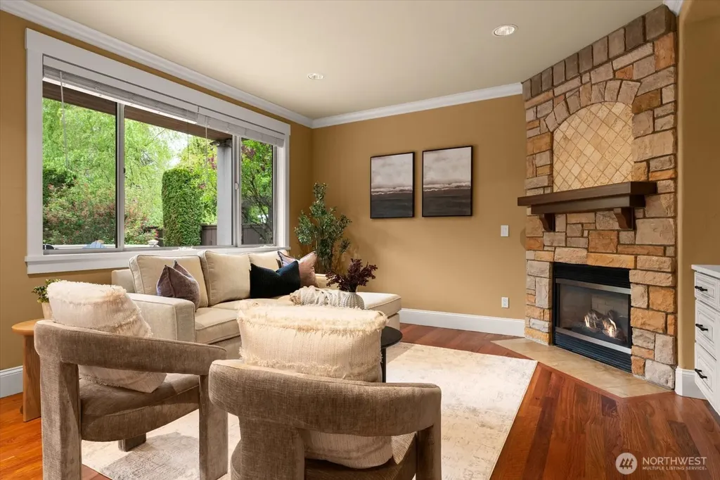 19415 100th Avenue NE Bothell WA 98011