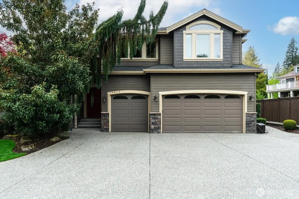 19415 100th Avenue NE Bothell WA 98011