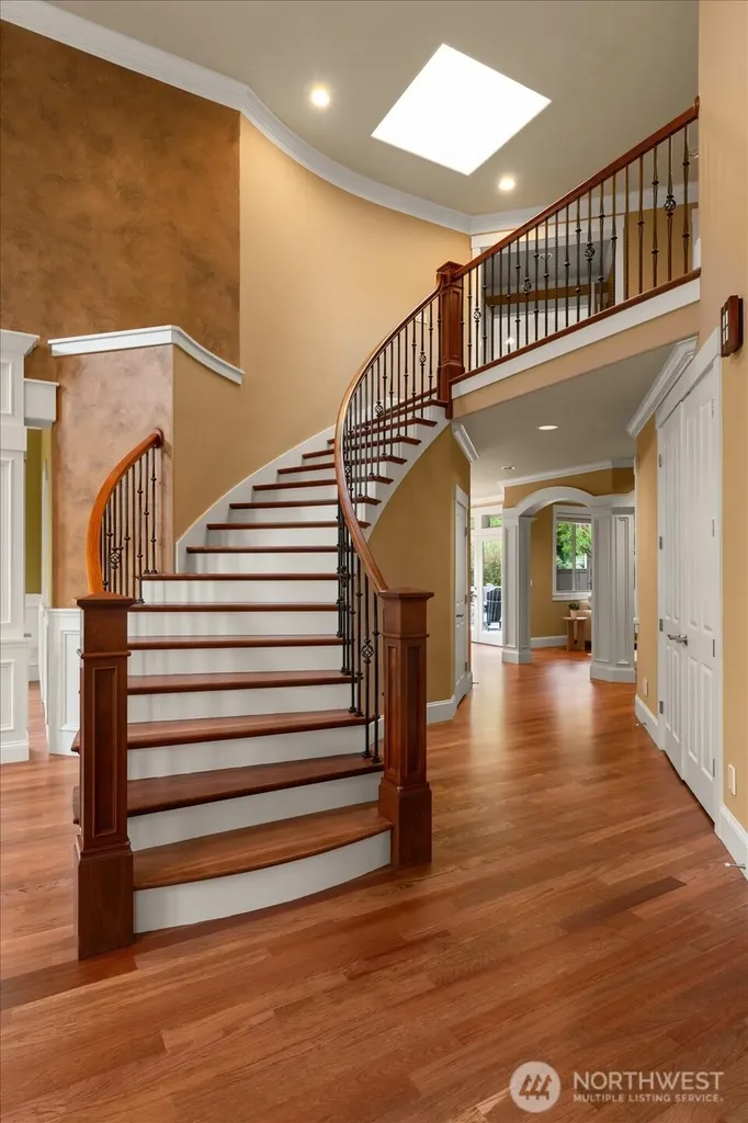 19415 100th Avenue NE Bothell WA 98011