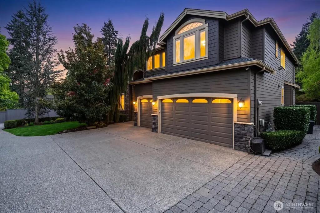 19415 100th Avenue NE Bothell WA 98011