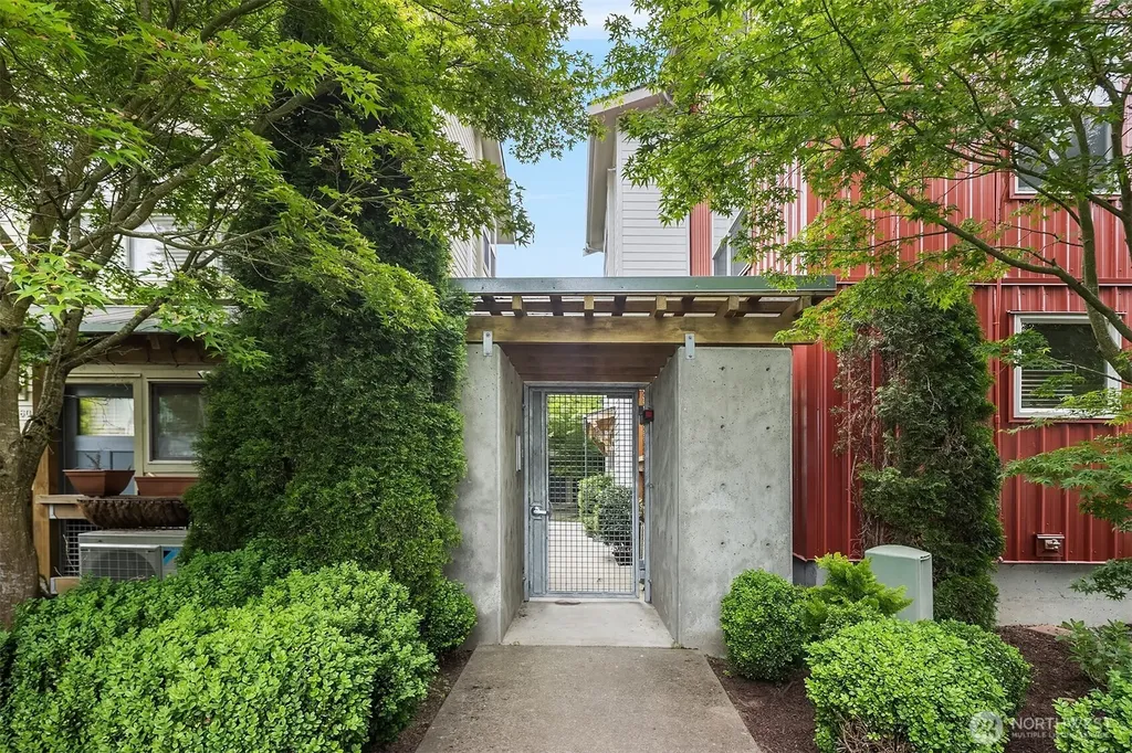 1730 SW Barton Street Seattle WA 98106