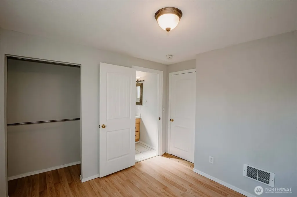 2220 Summit Avenue Everett WA 98201