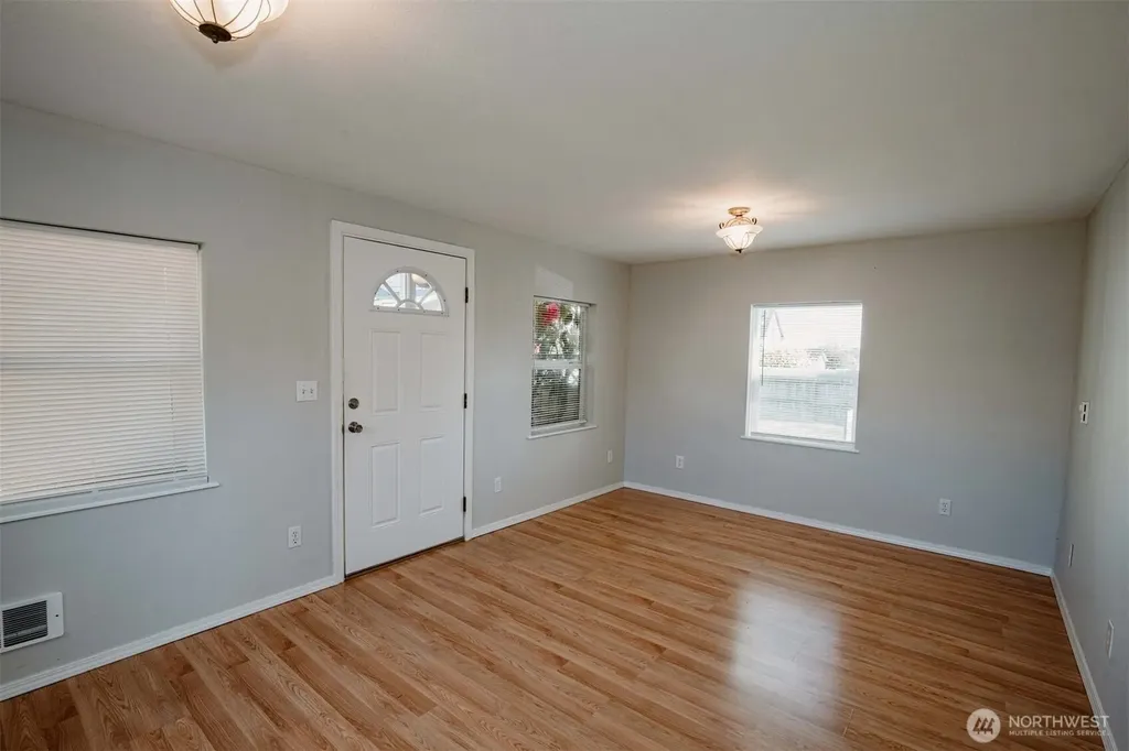 2220 Summit Avenue Everett WA 98201