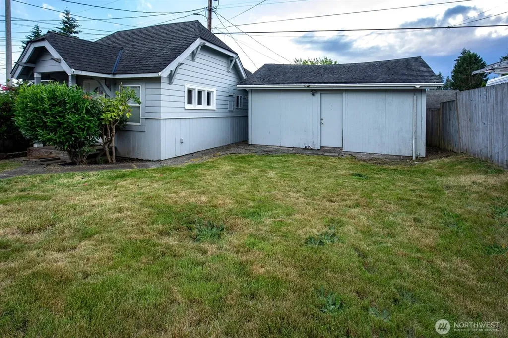 2220 Summit Avenue Everett WA 98201