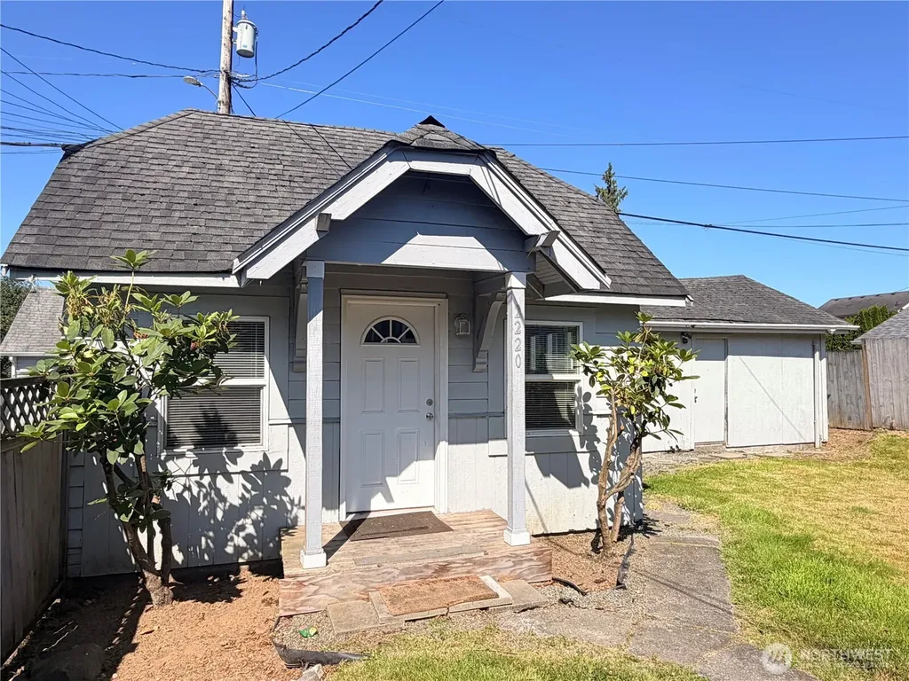 2220 Summit Avenue Everett WA 98201
