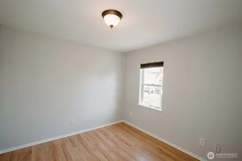 2220 Summit Avenue Everett WA 98201