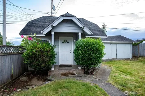 2220 Summit Avenue Everett WA 98201