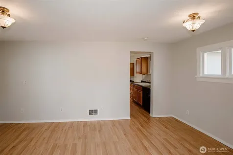 2220 Summit Avenue Everett WA 98201