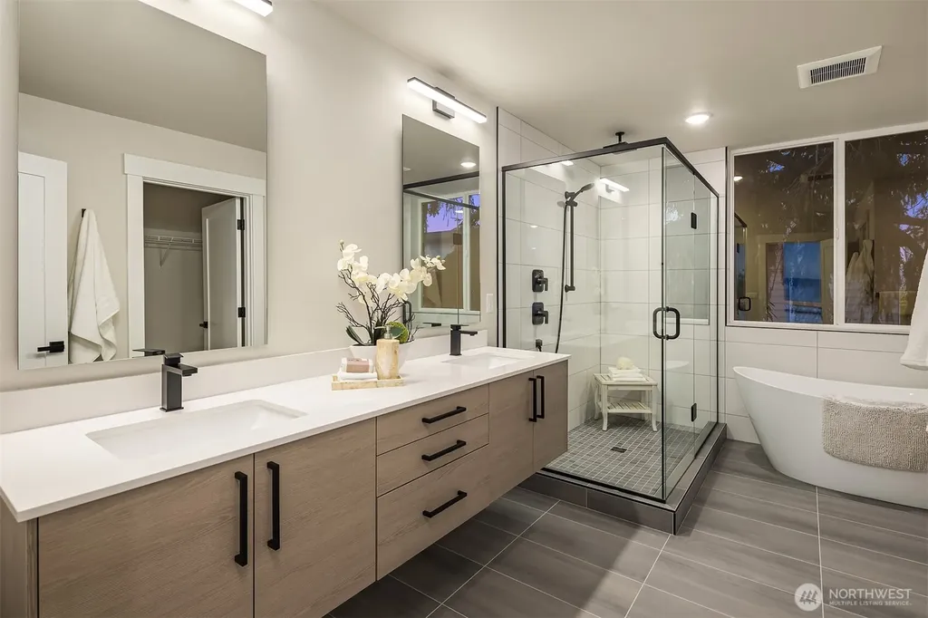 1319 14th Avenue Seattle WA 98144