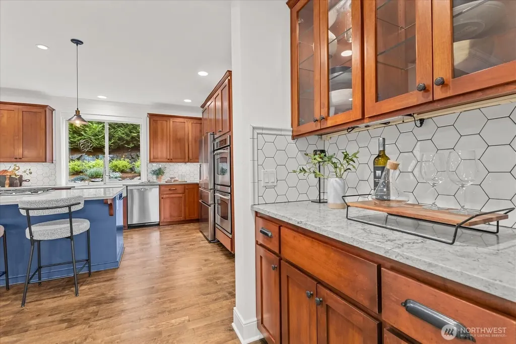 423 Sky Country Way NW Issaquah WA 98027