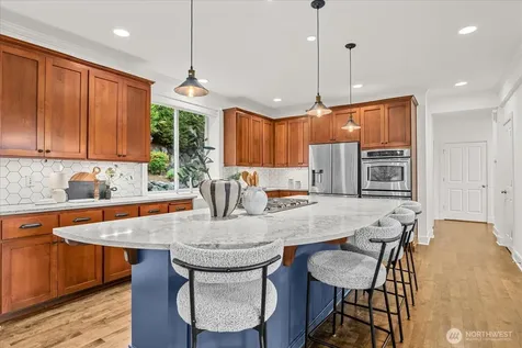 423 Sky Country Way NW Issaquah WA 98027