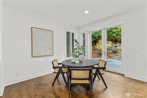 423 Sky Country Way NW Issaquah WA 98027