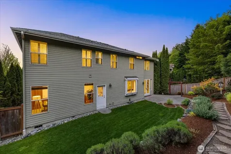 423 Sky Country Way NW Issaquah WA 98027