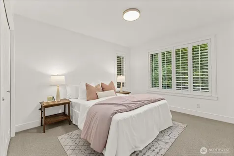 423 Sky Country Way NW Issaquah WA 98027