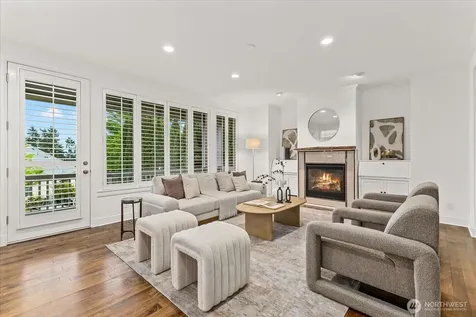 423 Sky Country Way NW Issaquah WA 98027