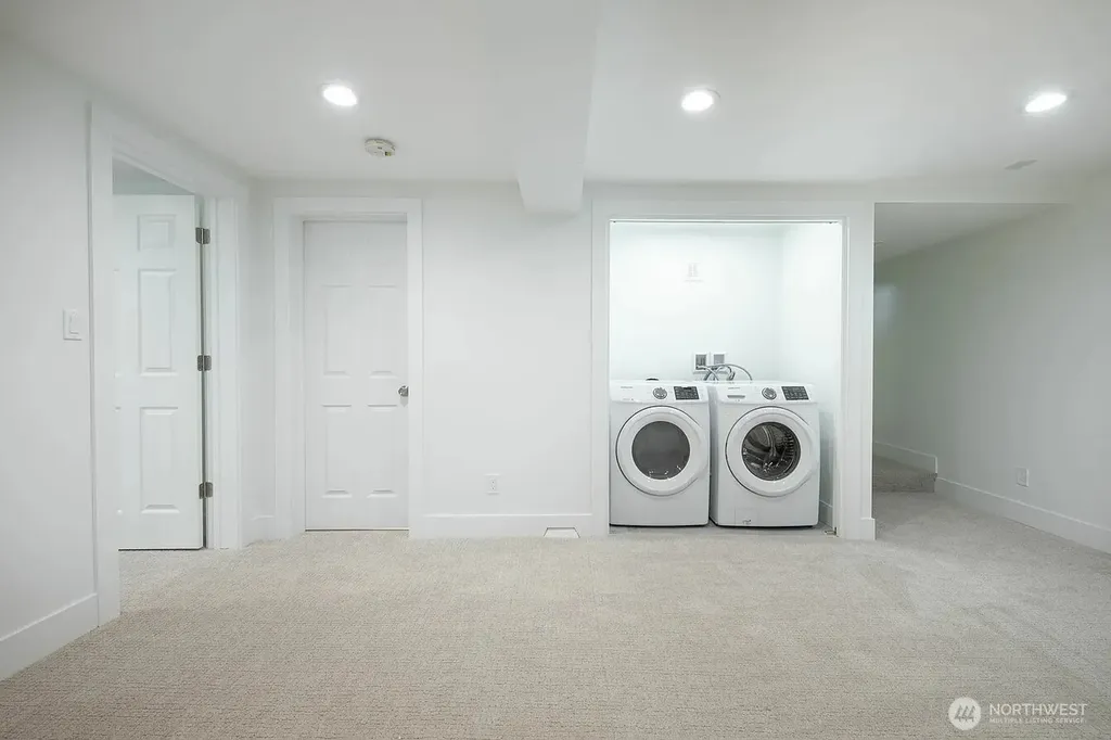 2527 NE 110th Street Seattle WA 98125