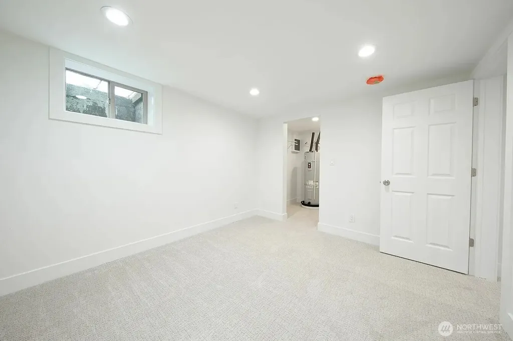 2527 NE 110th Street Seattle WA 98125