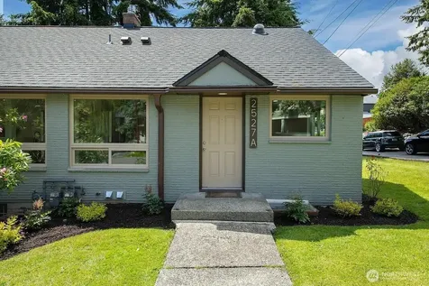 2527 NE 110th Street Seattle WA 98125