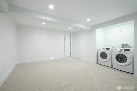 2527 NE 110th Street Seattle WA 98125