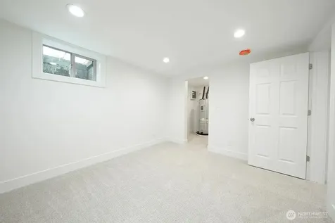 2527 NE 110th Street Seattle WA 98125