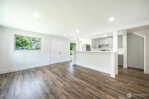 2527 NE 110th Street Seattle WA 98125