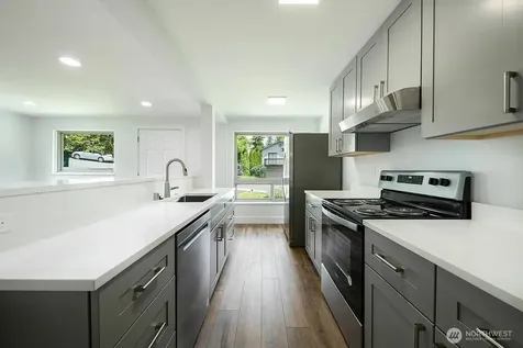 2527 NE 110th Street Seattle WA 98125