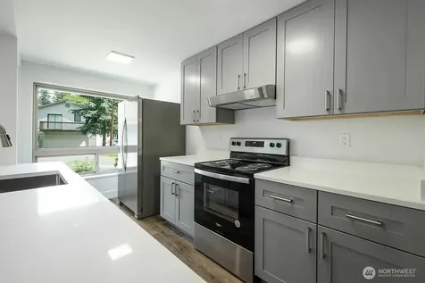 2527 NE 110th Street Seattle WA 98125