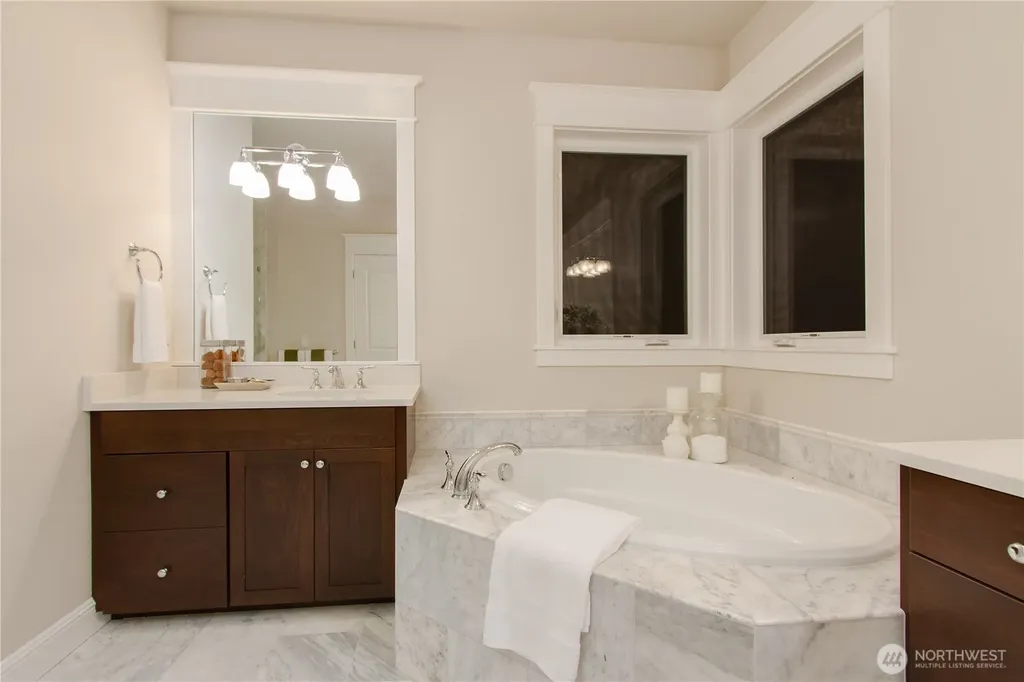 1914 108th Avenue SE Bellevue WA 98004
