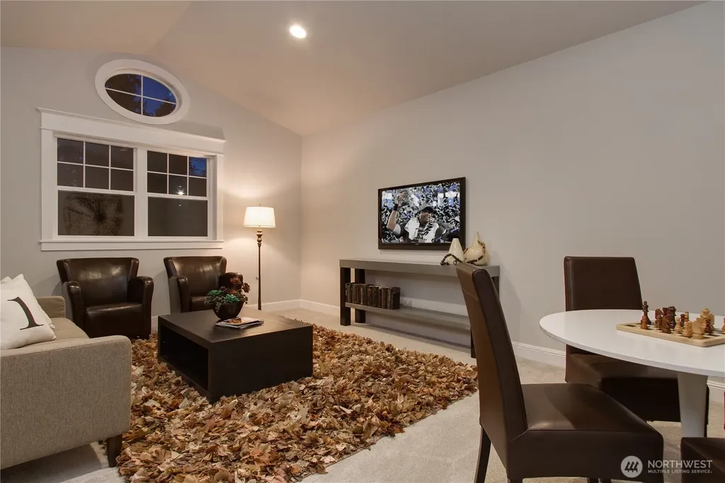 1914 108th Avenue SE Bellevue WA 98004
