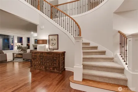 1914 108th Avenue SE Bellevue WA 98004