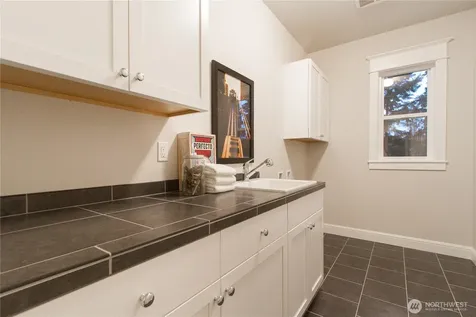 1914 108th Avenue SE Bellevue WA 98004