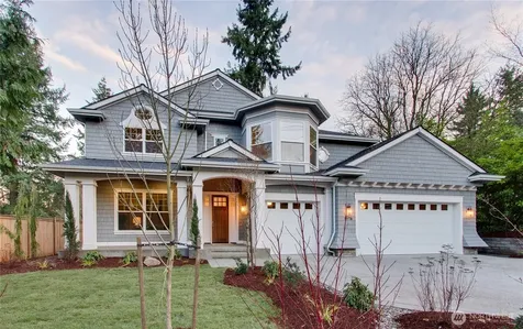 1914 108th Avenue SE Bellevue WA 98004