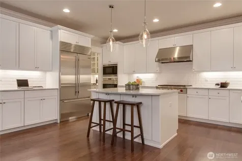 1914 108th Avenue SE Bellevue WA 98004