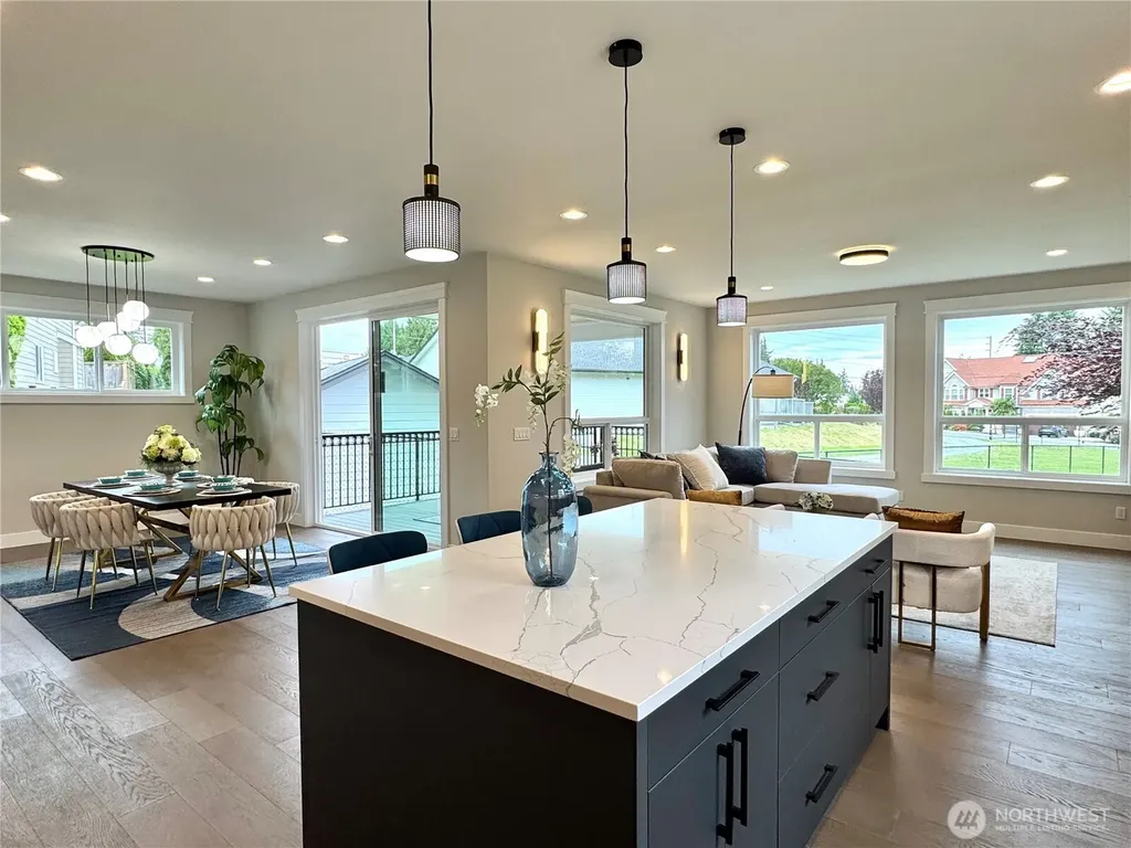 11700 SE 234th Place Kent WA 98031