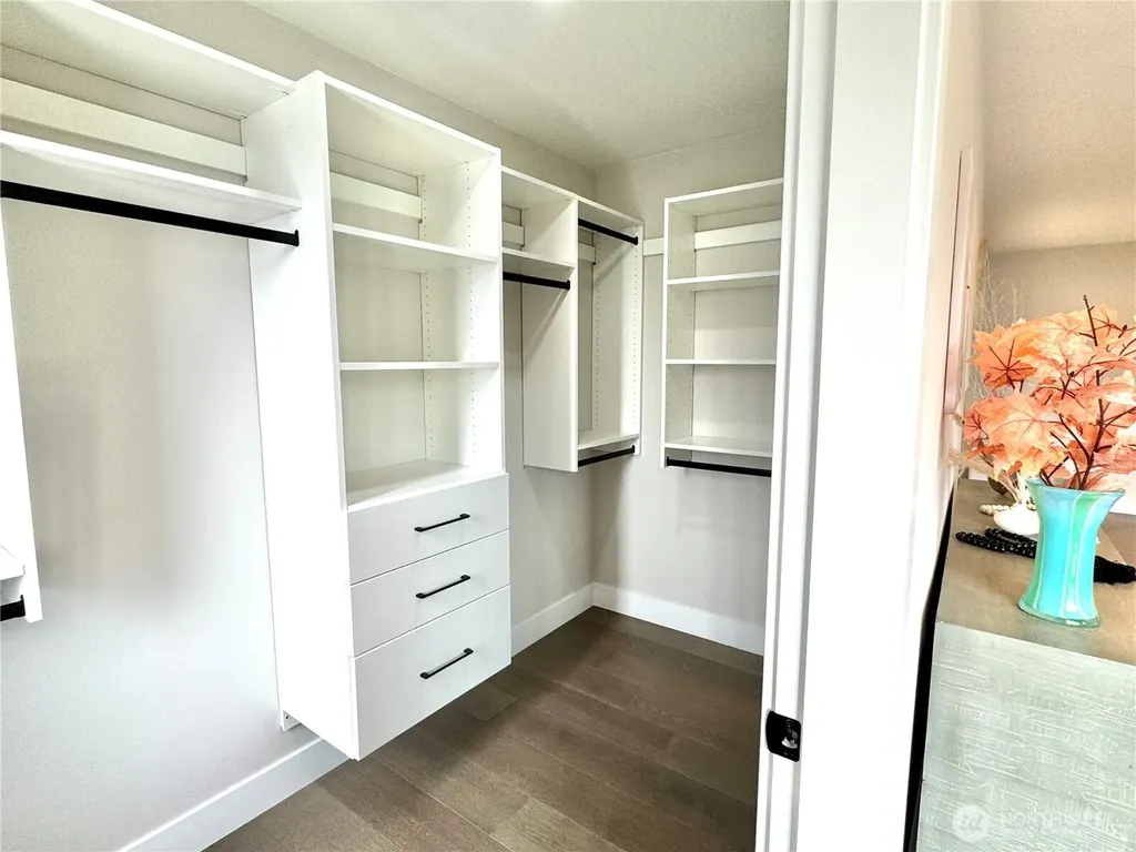 11700 SE 234th Place Kent WA 98031