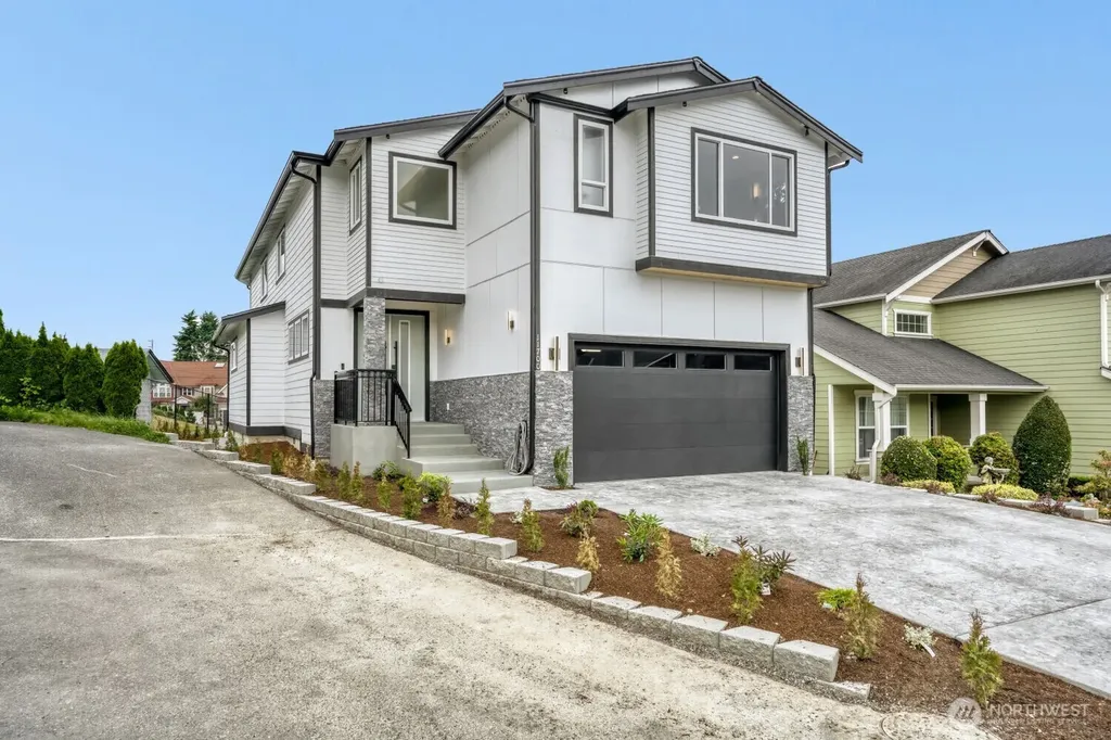 11700 SE 234th Place Kent WA 98031